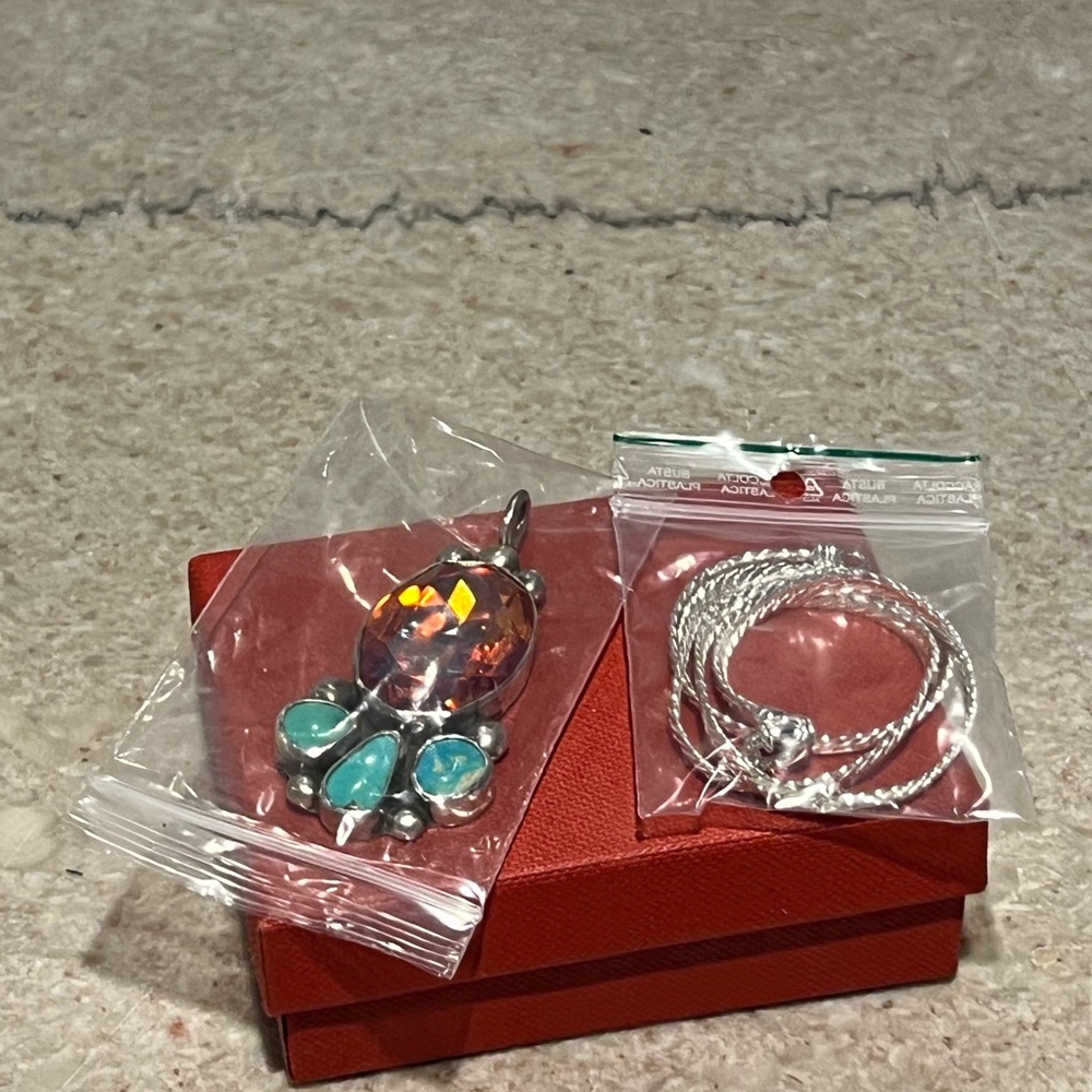 Mud Lowery Crystal & Turquoise Necklace- NIB - Picture 10 of 14